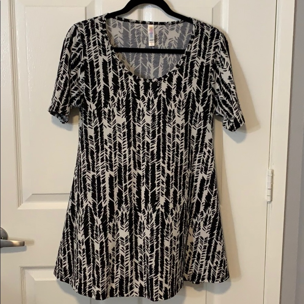 LuLaRoe XS Perfect T